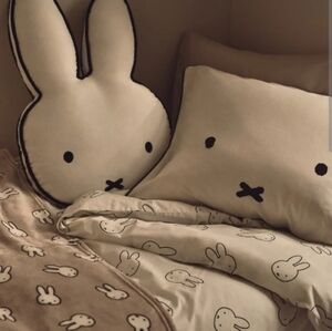 Set of 3 bed sheets Miffy Rare H&M kawaii Pillow blanket